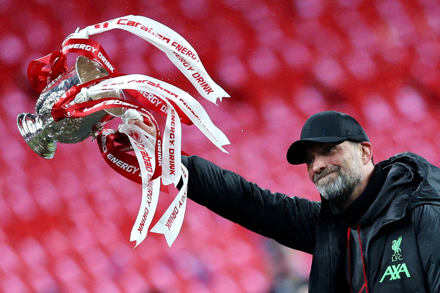 نادي ليفربول يبحث في خيارات متعلقة بمدربه "يورغن كلوب" بعد فوزه بكأس كاراباو