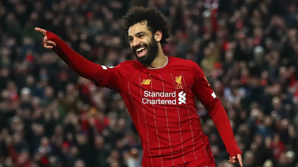 "محمد صلاح يحقق رقماً قياسياً ويثبت جدارته في الدوري الإنجليزي: أداء استثنائي يعزز مستقبله مع ليفربول"